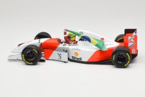 McLaren MP4/8 Ford #8 A. Senna Winner European GP Donington 1993 Minichamps 1:18 540931848 Метал — снимка 3 от 6