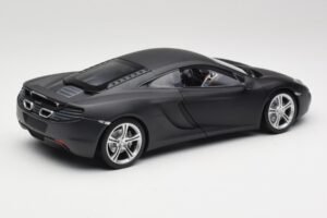 McLaren MP4-12C Matt Satellite Сив Minichamps 1:18 110133024 Метал — снимка 3 от 8
