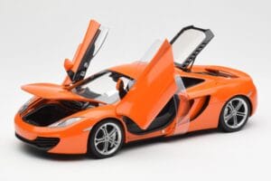 McLaren MP4-12C Оранжев AUTOart 1:18 76006 Метал — снимка 2 от 8