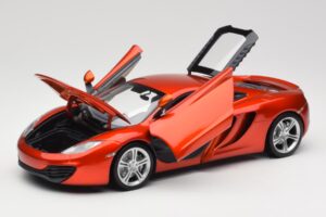 McLaren MP4-12C Orange Metallic Minichamps 1:18 110133020 Метал — снимка 2 от 8