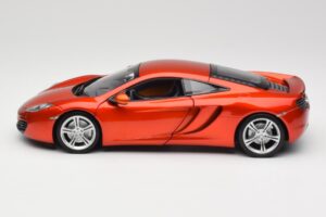 McLaren MP4-12C Orange Metallic Minichamps 1:18 110133020 Метал — снимка 4 от 8
