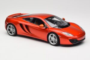 McLaren MP4-12C Orange Metallic Minichamps 1:18 110133020 Метал — снимка 6 от 8