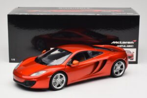 McLaren MP4-12C Orange Metallic Minichamps 1:18 110133020 Метал — снимка 8 от 8