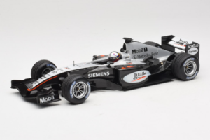 McLaren MP4-19 Mercedes J.P. Montoya Test Car 2005 Minichamps 1:18 533051880 Метал