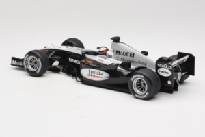 McLaren MP4-19 Mercedes J.P. Montoya Test Car 2005 Minichamps 1:18 533051880 Метал — снимка 5 от 7