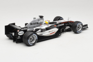 McLaren MP4-20 Mercedes #10 J.P. Montoya F1 2005 Minichamps 1:18 B66962338 Метал — снимка 2 от 6