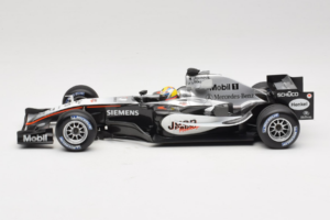 McLaren MP4-20 Mercedes #10 J.P. Montoya F1 2005 Minichamps 1:18 B66962338 Метал — снимка 3 от 6