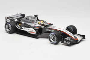 McLaren MP4-20 Mercedes #10 J.P. Montoya F1 2005 Minichamps 1:18 B66962338 Метал — снимка 4 от 6