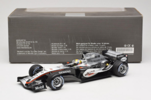 McLaren MP4-20 Mercedes #10 J.P. Montoya F1 2005 Minichamps 1:18 B66962338 Метал — снимка 6 от 6