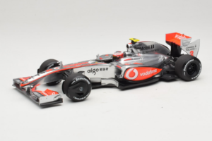 McLaren MP4-24 Mercedes #2 H. Kovalainen F1 2009 Dealer Edition Minichamps 1:18 B66960041 Метал