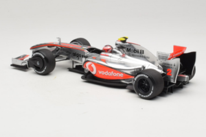 McLaren MP4-24 Mercedes #2 H. Kovalainen F1 2009 Dealer Edition Minichamps 1:18 B66960041 Метал — снимка 5 от 7
