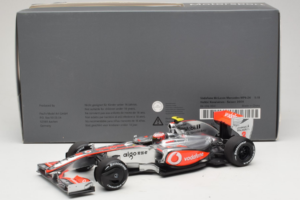 McLaren MP4-24 Mercedes #2 H. Kovalainen F1 2009 Dealer Edition Minichamps 1:18 B66960041 Метал — снимка 6 от 7