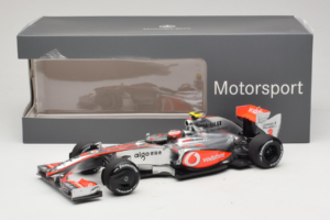 McLaren MP4-24 Mercedes #2 H. Kovalainen F1 2009 Dealer Edition Minichamps 1:18 B66960041 Метал — снимка 7 от 7