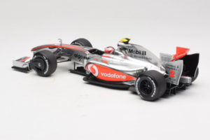 McLaren MP4-24 Mercedes #2 H. Kovalainen F1 2009 Minichamps 1:18 503091802 Метал — снимка 5 от 7