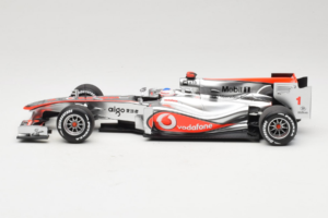 McLaren MP4-25 Mercedes #1 J. Button Vodafone McLaren Showcar F1 2010 Minichamps 1:18 530101801 Метал — снимка 3 от 7