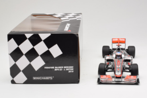 McLaren MP4-25 Mercedes #1 J. Button Vodafone McLaren Showcar F1 2010 Minichamps 1:18 530101801 Метал — снимка 7 от 7