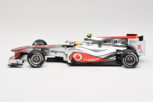 McLaren MP4-25 Mercedes #2 L. Hamilton Vodafone McLaren F1 2010 Minichamps 1:18 530101802 Метал — снимка 3 от 7