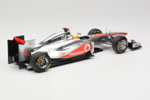 McLaren MP4-26 Mercedes #3 L. Hamilton Vodafone McLaren F1 2011 Minichamps 1:18 530111803 Метал — снимка 2 от 7