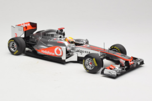 McLaren MP4-26 Mercedes #3 L. Hamilton Vodafone McLaren F1 2011 Minichamps 1:18 530111803 Метал — снимка 4 от 7