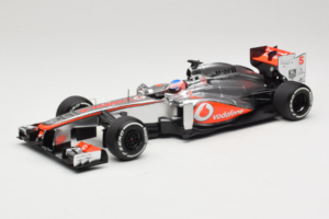 McLaren MP4-28 Mercedes #5 J. Button Vodafone McLaren F1 2013 Minichamps 1:18 530131805 Метал