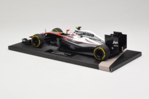 McLaren MP4-30 Honda #22 J. Button McLaren Honda F1 Team Australian Grand Prix 2015 Minichamps 1:18 537151822 Метал — снимка 5 от 7