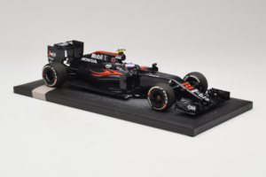 McLaren MP4-31 Honda #22 J. Button McLaren Honda F1 Team Chinese Grand Prix 2016 Minichamps 1:18 537161822 Метал — снимка 4 от 7