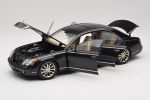 Maybach 57S Черен AUTOart 1:18 76156 Метал — снимка 2 от 7