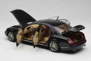 Maybach 57S Черен AUTOart 1:18 76156 Метал — снимка 5 от 7