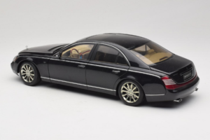 Maybach 57S Черен AUTOart 1:18 76156 Метал — снимка 6 от 7