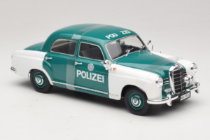 Mercedes 180 Ponton Polizei Revell 1:18 08863 Метал — снимка 4 от 6
