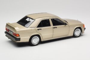 Mercedes 190E W201 2.3-16 Smoke Silver Metallic Norev 1:18 183831 Метал — снимка 3 от 8