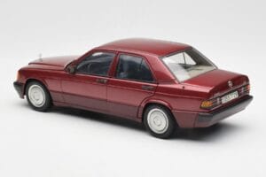 Mercedes 190E W201 2.0 Червен Dealer Edition AUTOart 1:18 B66040383 Метал — снимка 7 от 8