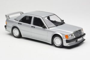 Mercedes 190E 2.5-16 EVO 1 W201 Сребрист Minichamps 1:18 155036001 Метал — снимка 4 от 6