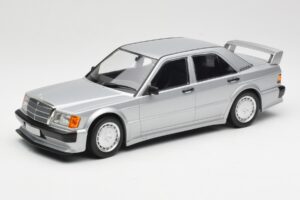 Mercedes 190E 2.5-16 EVO 1 W201 Сребрист Minichamps 1:18 155036001 Метал