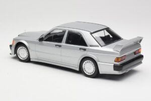 Mercedes 190E 2.5-16 EVO 1 W201 Сребрист Minichamps 1:18 155036001 Метал — снимка 5 от 6