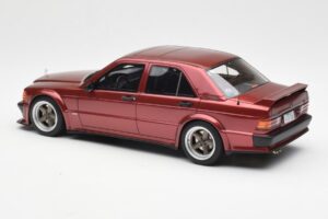 Mercedes 190E 2.5-16 W201 RAUH-Welt Republik Червен Otto 1:18 OT1083 Смола — снимка 5 от 6