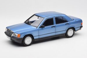 Mercedes 190E W201 Diamond Син Дилърско Издание Norev 1:18 B66040661 Метал