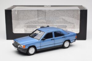 Mercedes 190E W201 Diamond Син Дилърско Издание Norev 1:18 B66040661 Метал — снимка 8 от 8