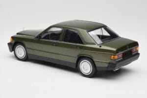 Mercedes 190E W201 Зелен Металик Minichamps 1:18 155037001 Метал — снимка 5 от 6