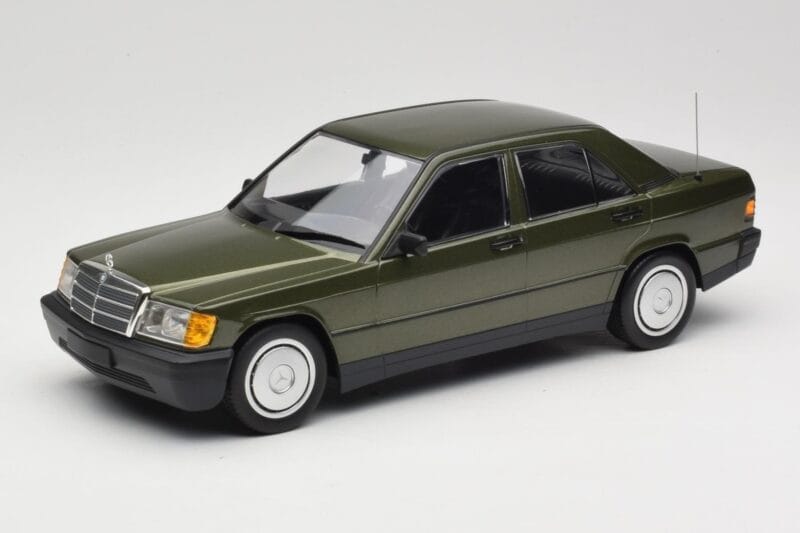 Mercedes 190E W201 Зелен Металик Minichamps 1:18 155037001 Метал