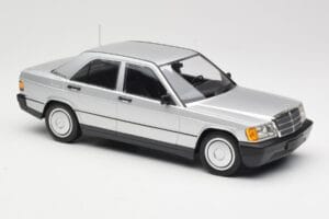 Mercedes 190E W201 Сребрист Minichamps 1:18 155037004 Метал — снимка 4 от 6