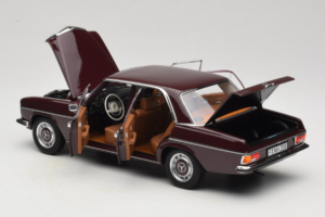 Mercedes 200 W115 Тъмночервенокафяв Norev 1:18 183778 Метал — снимка 5 от 8