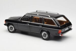Mercedes 200 T S123 Черен Norev 1:18 183735 Метал — снимка 7 от 8