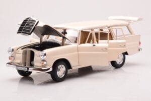 Mercedes 200 Universal W110 Кремав Norev 1:18 183709 Метал — снимка 2 от 8