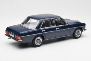 Mercedes 200 W114 Midnight Син Дилърско Издание Norev 1:18 B66040694 Метал — снимка 3 от 8
