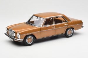 Mercedes 200 W115 Bycane Златен Дилърско Издание Norev 1:18 B66040665 Метал