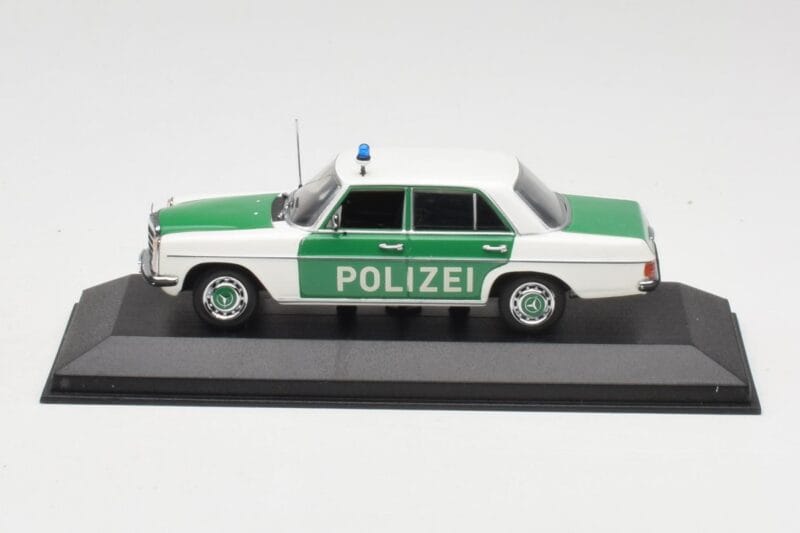 Mercedes 200 W115 Полиция Minichamps 1:43 400034090 Метал