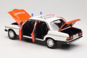 Mercedes 200 W123 Линейка Бял Norev 1:18 183834 Метал — снимка 3 от 8