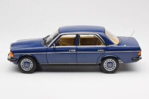 Mercedes 200 W123 Surf Син Norev 1:18 183710 Метал — снимка 4 от 8