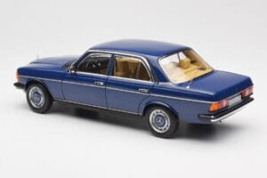 Mercedes 200 W123 Surf Син Norev 1:18 183710 Метал — снимка 7 от 8